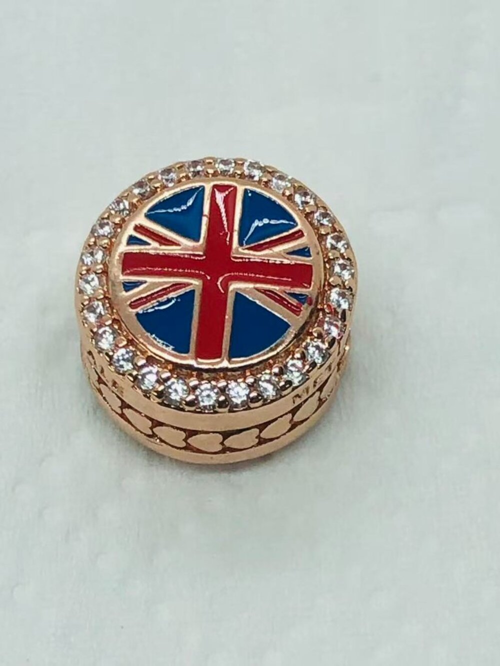 ✨ ✨Pandora England Flag Charm